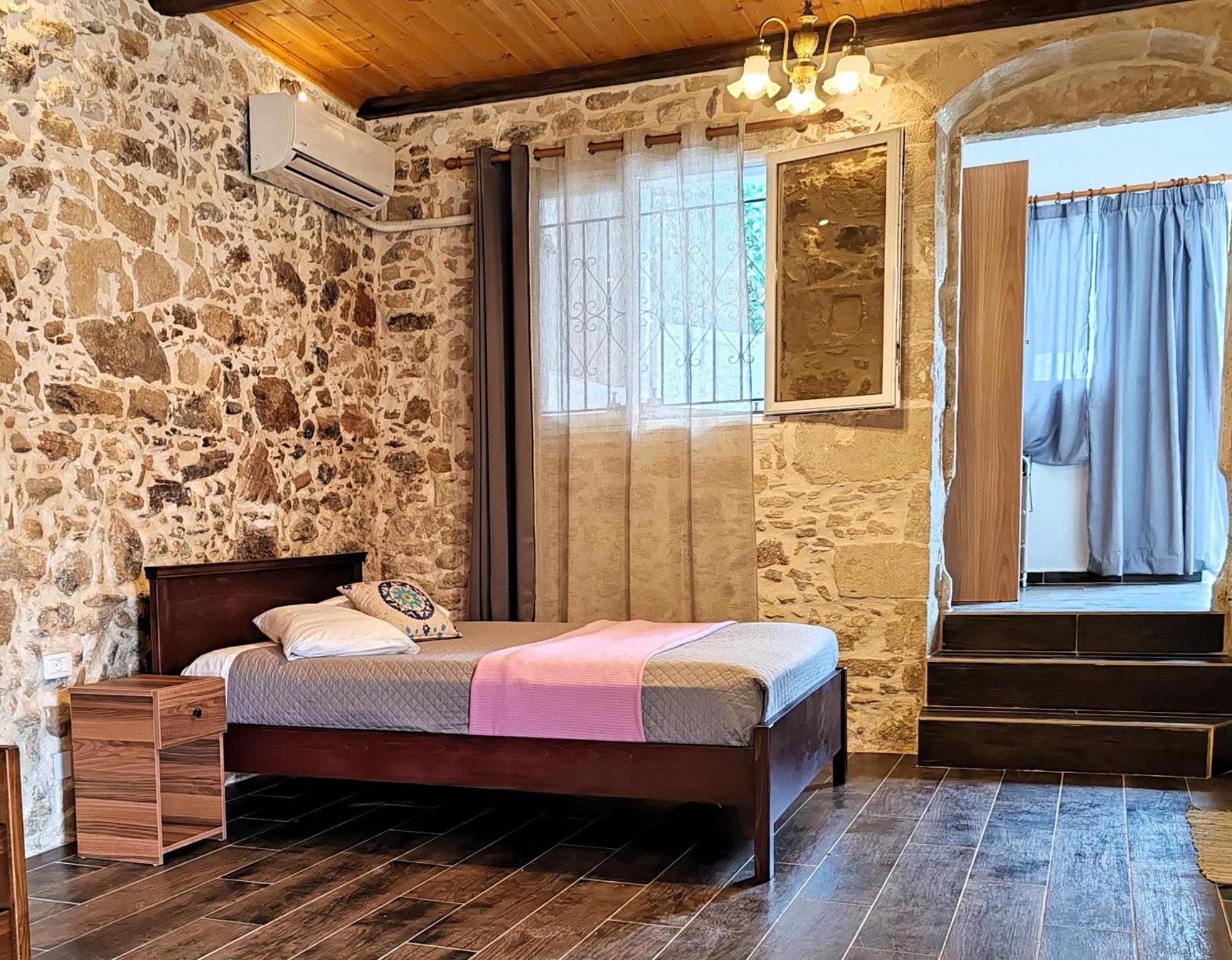 The Stone House Of Iakovos Villa Kaloudhianá Dış mekan fotoğraf